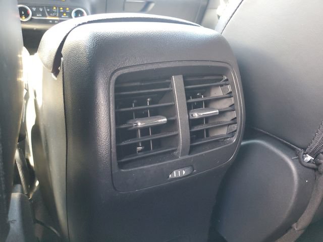 Used 2025 Ford Escape ST-Line FWD image 12