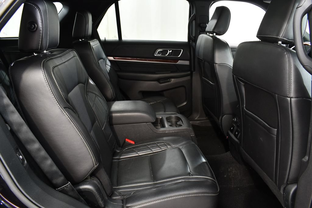 Used 2019 Ford Explorer Platinum AWD/4WD image 19