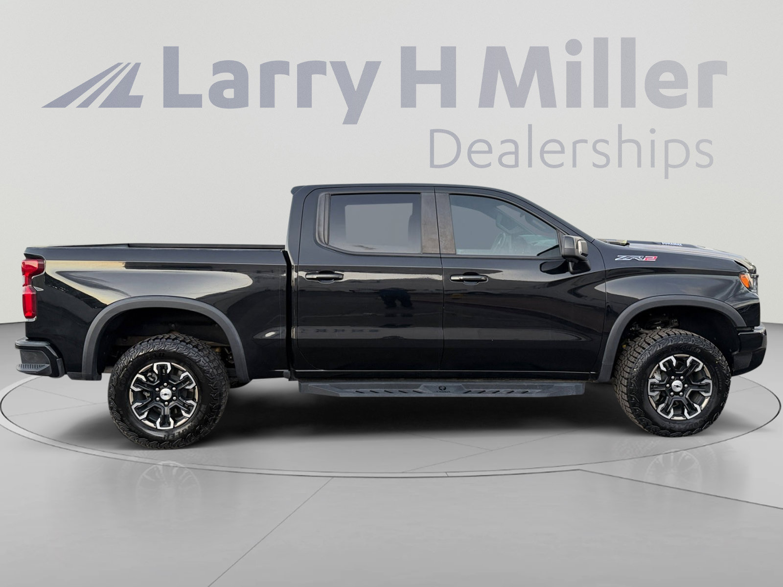 Used 2024 Chevrolet Silverado 1500 ZR2 AWD/4WD image 6