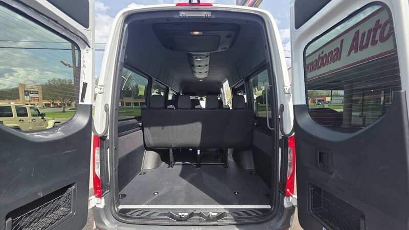 Used 2025 Mercedes-Benz Sprinter 2500 image 28