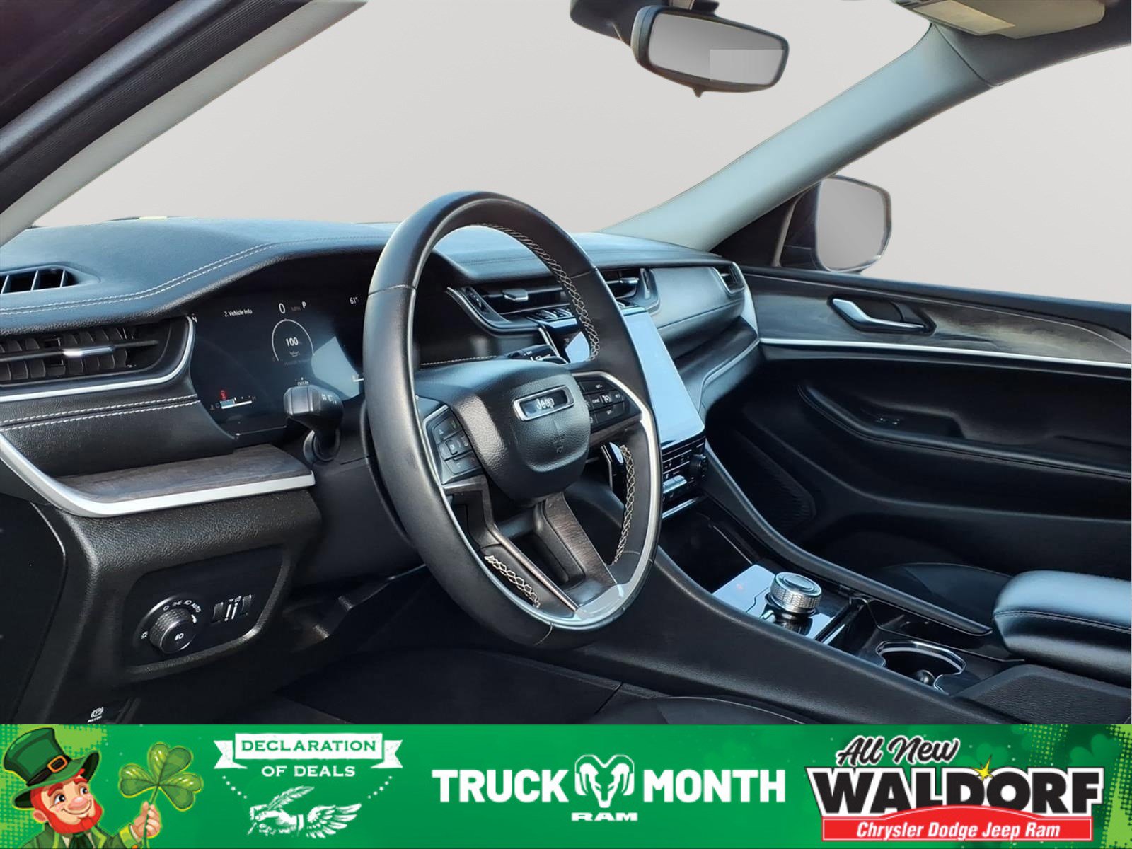 Used 2023 Jeep Grand Cherokee Limited image 7