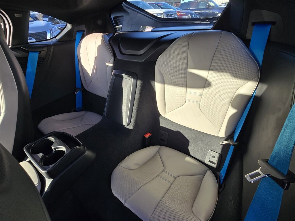 Used 2015 BMW i8 image 13