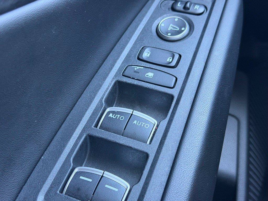 Used 2023 Honda Accord EX image 17