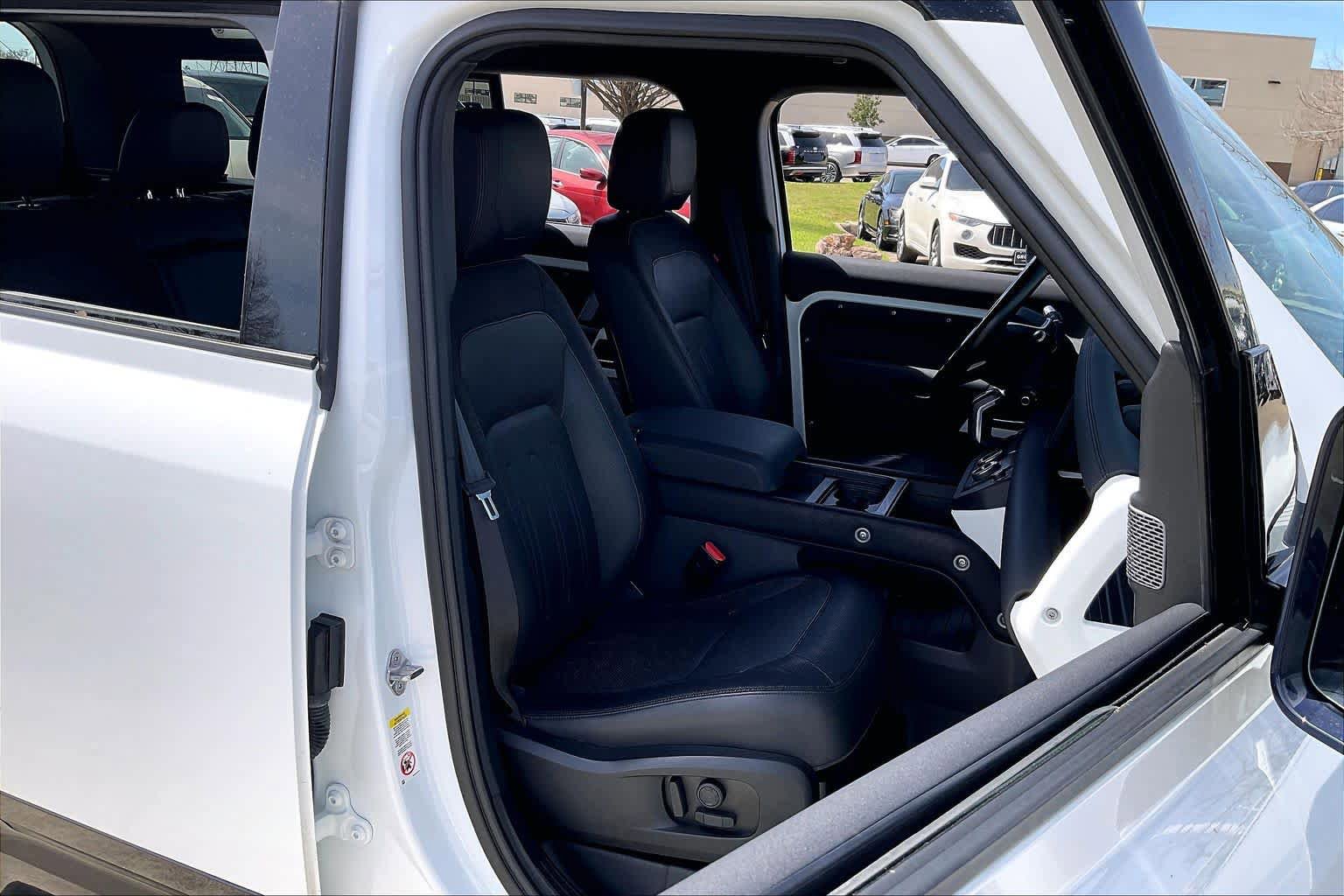 Used 2021 Land Rover Defender 110 X-Dynamic SE AWD/4WD image 8