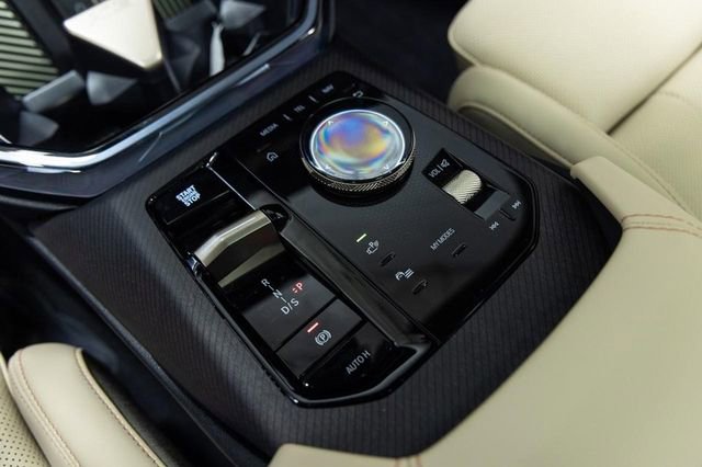 Certified 2025 BMW X3 xDrive30i AWD/4WD image 18