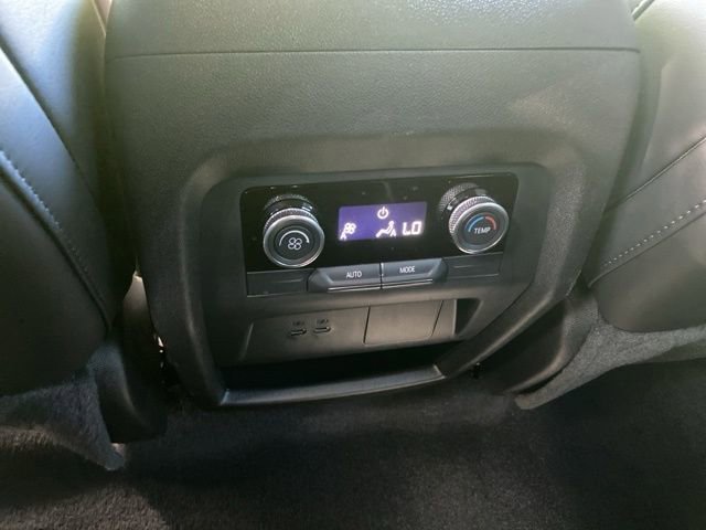 Used 2025 Buick Enclave Sport Touring image 28