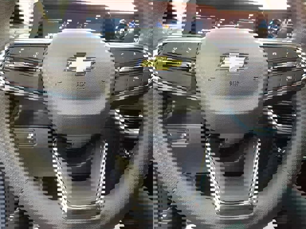 New 2026 Chevrolet Equinox EV LT image 16