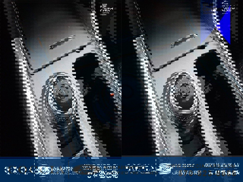 Certified 2022 Ford Explorer XLT w/ Equipment Group 202A image 15