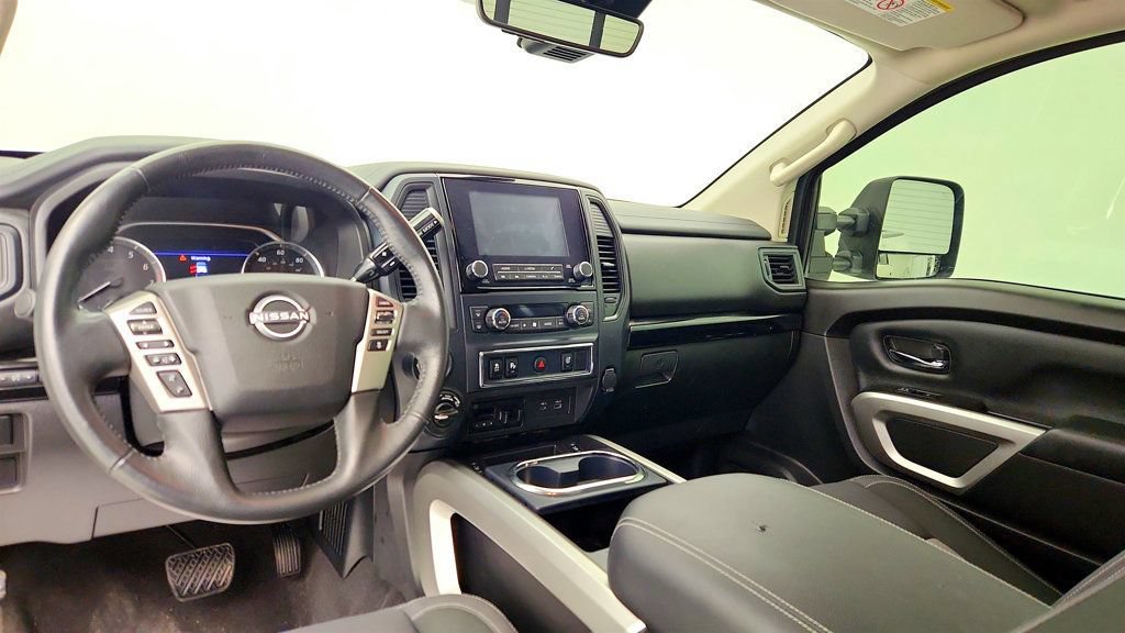 Used 2023 Nissan Titan SV w/ SV Convenience Package AWD/4WD image 12