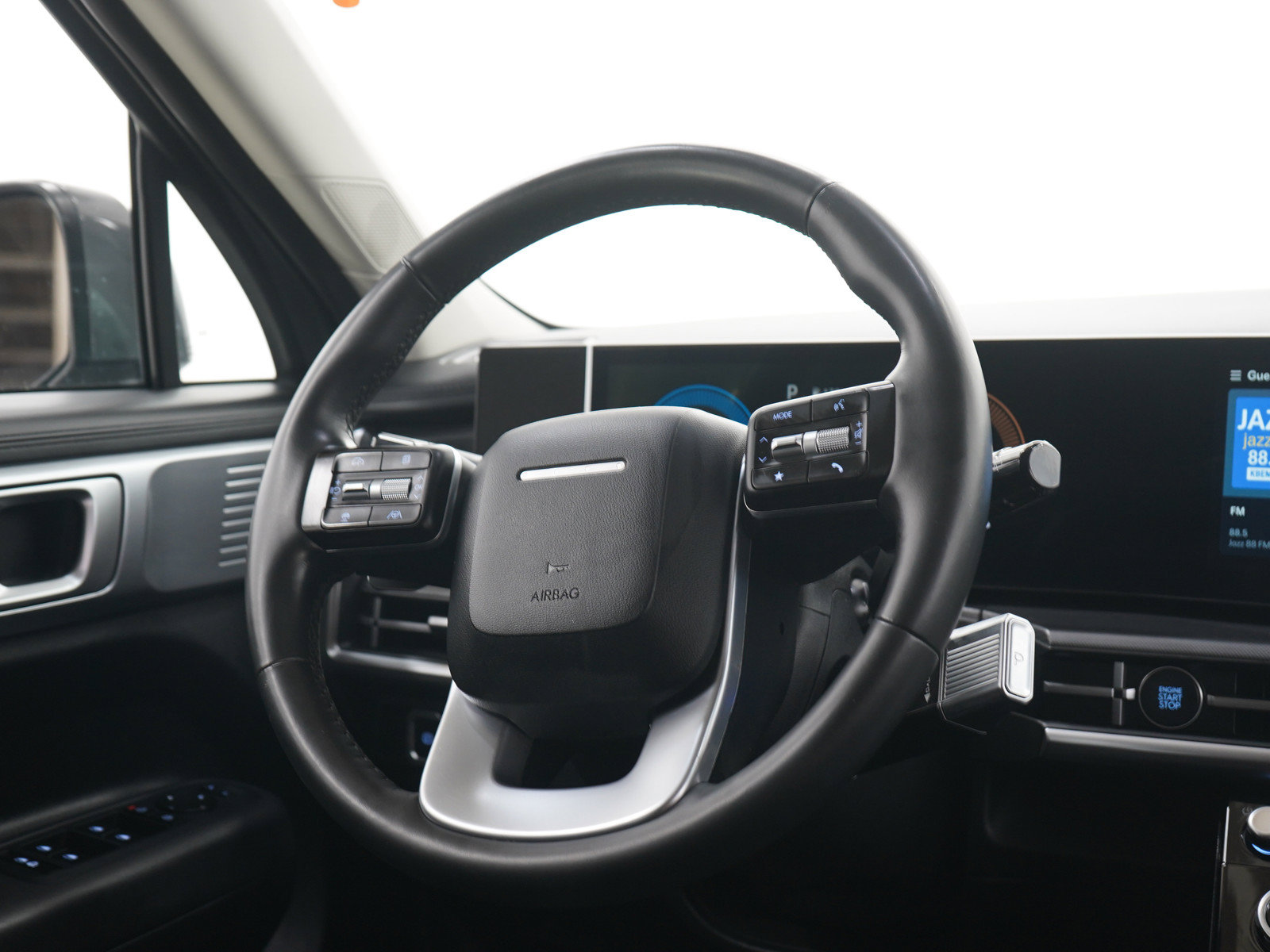 Used 2024 Hyundai Santa Fe SE AWD/4WD image 15