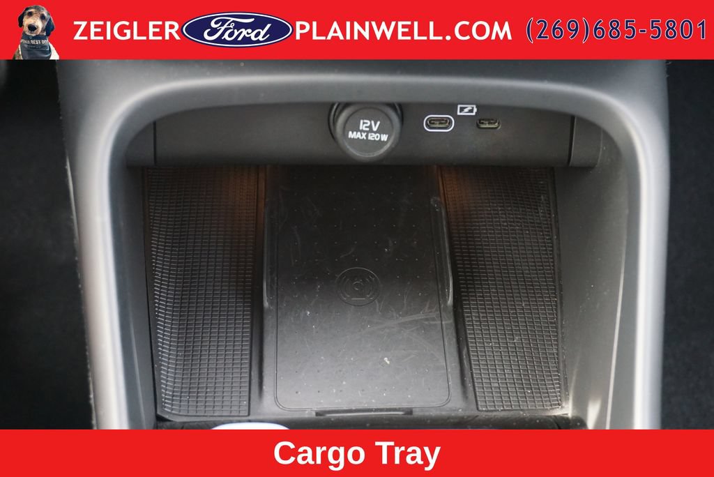 Used 2024 Volvo XC40 B5 Plus w/ Protection Package Premier AWD/4WD image 26