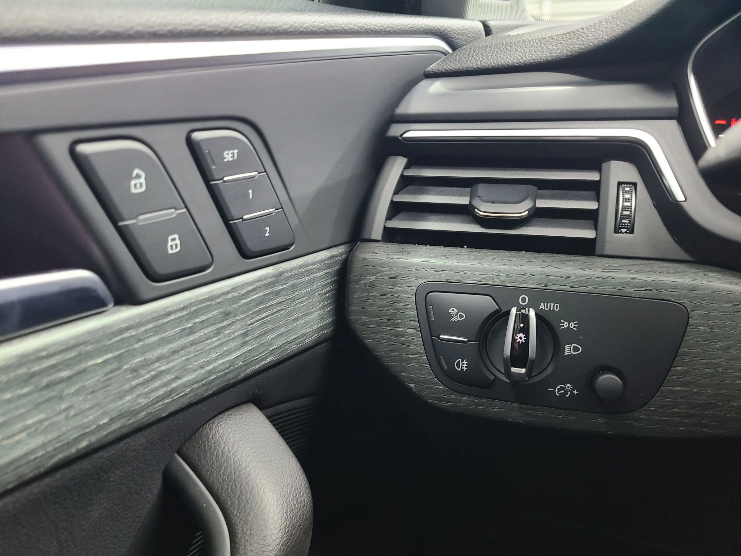 Used 2017 Audi A4 2.0T Premium Plus w/ Premium Plus Package image 29