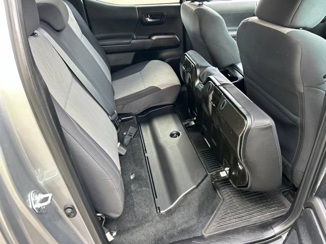 Used 2021 Toyota Tacoma TRD Sport AWD/4WD image 46