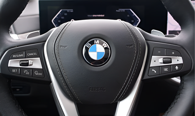 Used 2024 BMW X5 xDrive40i w/ Premium Package AWD/4WD image 28