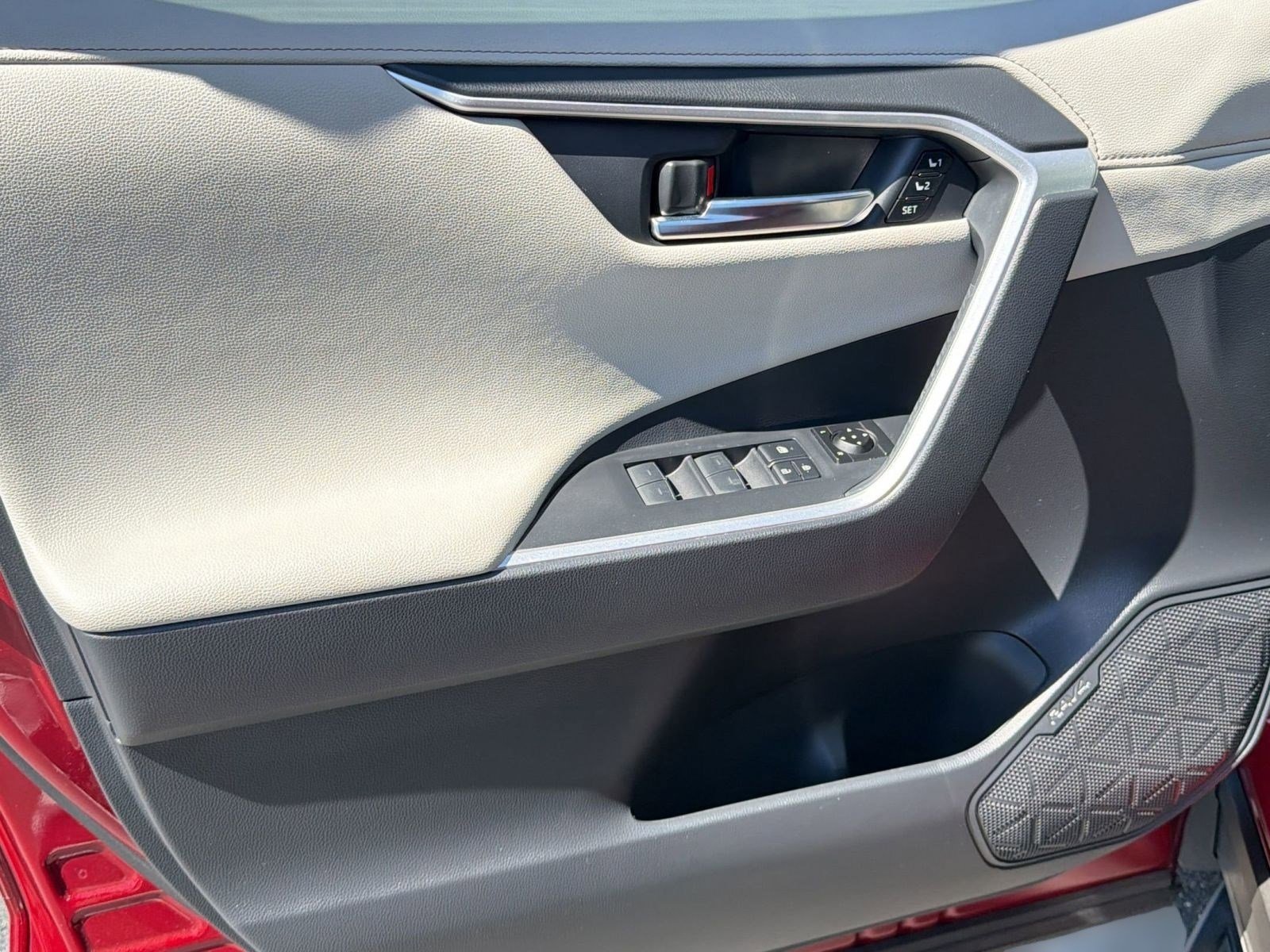 Used 2024 Toyota RAV4 Limited w/ Advanced Technology Package image 14