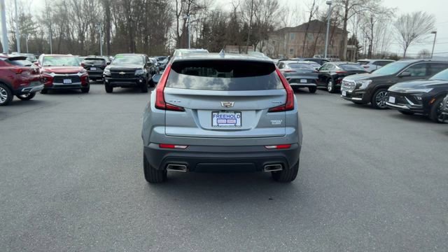 Used 2023 Cadillac XT4 Luxury w/ Cold Weather Package image 3