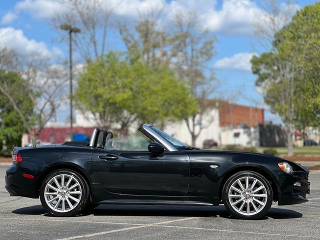 Used 2017 FIAT 124 Spider Lusso image 4
