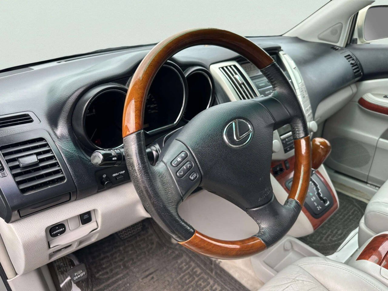 Used 2004 Lexus RX 330 AWD w/ Premium Pkg image 15