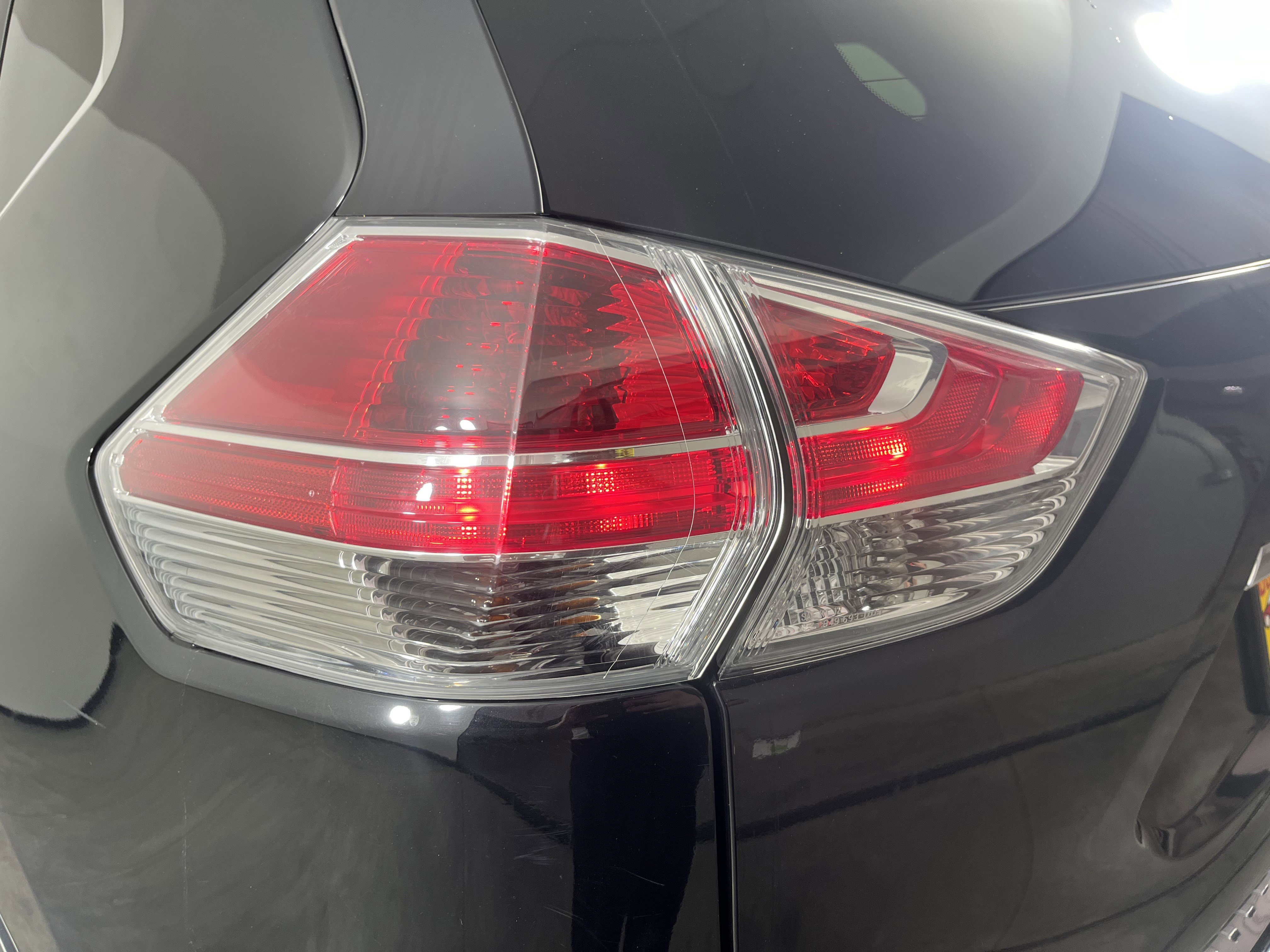 Used 2016 Nissan Rogue SL image 26