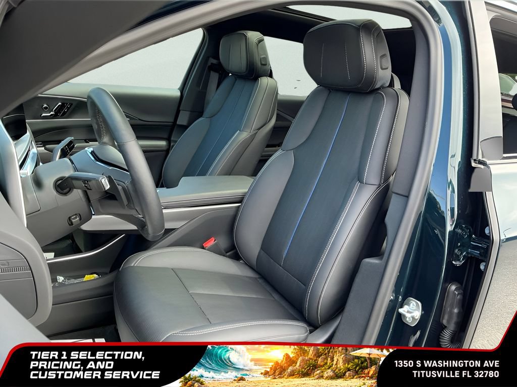 Used 2025 Cadillac Lyriq Luxury RWD image 25