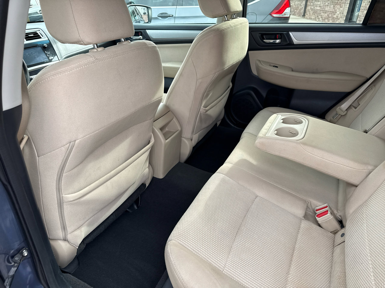 Used 2017 Subaru Outback 2.5i Premium image 32