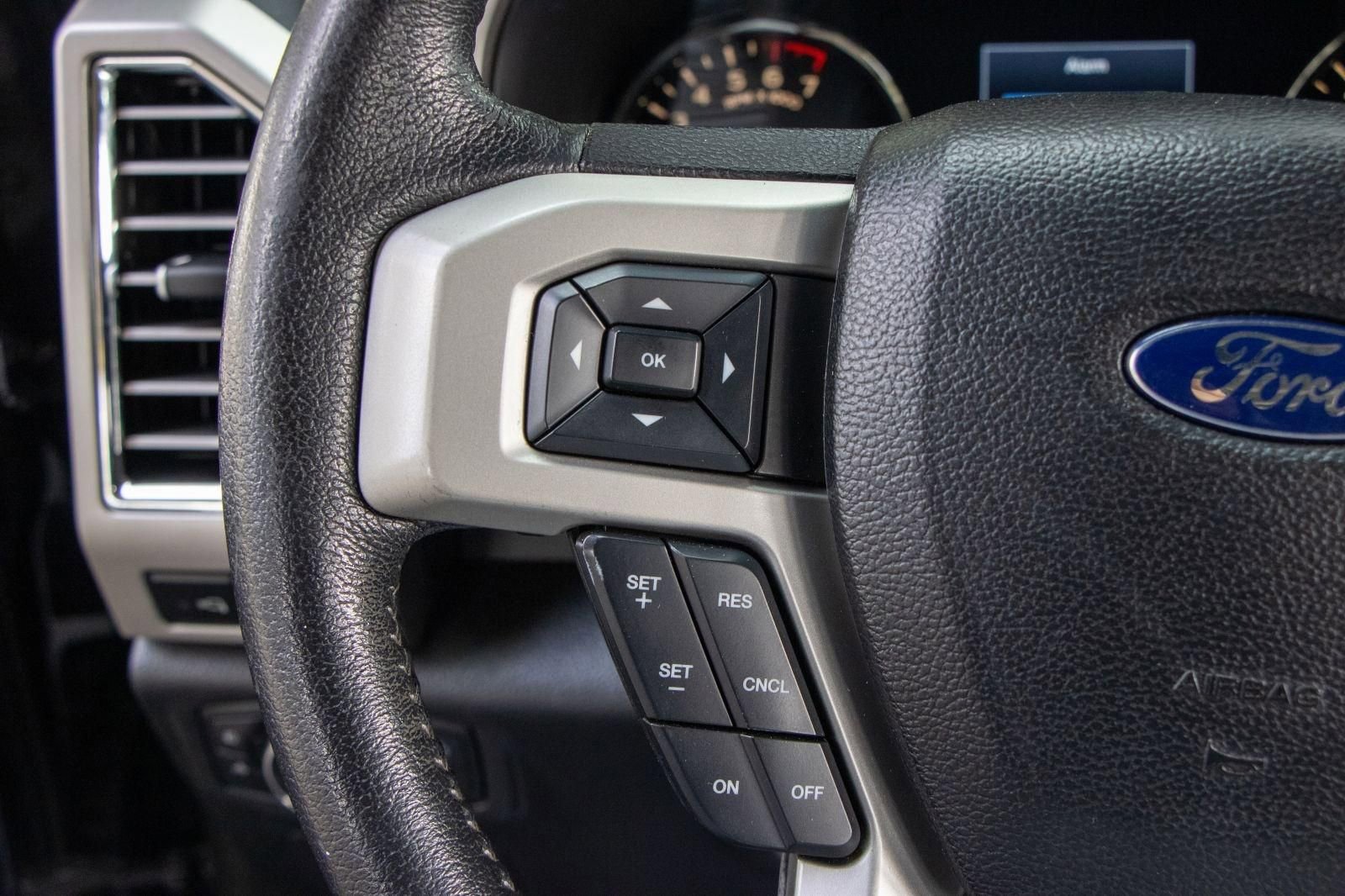 Used 2015 Ford F150 Lariat image 29