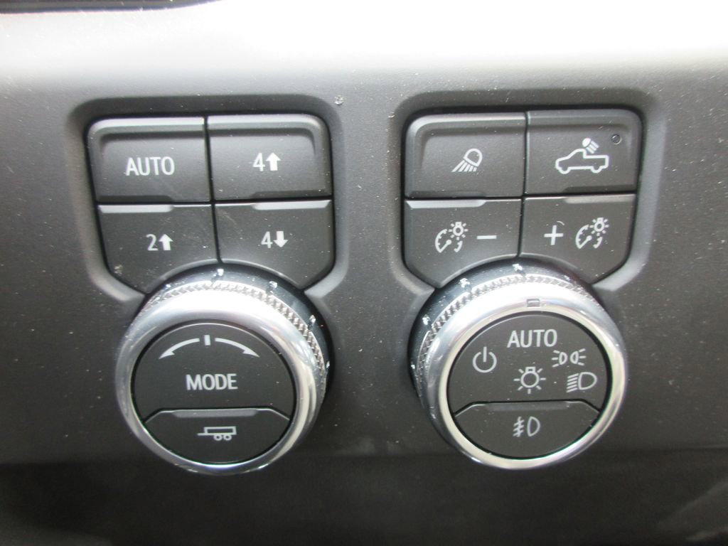 New 2026 GMC Sierra 1500 AT4 AWD/4WD image 17