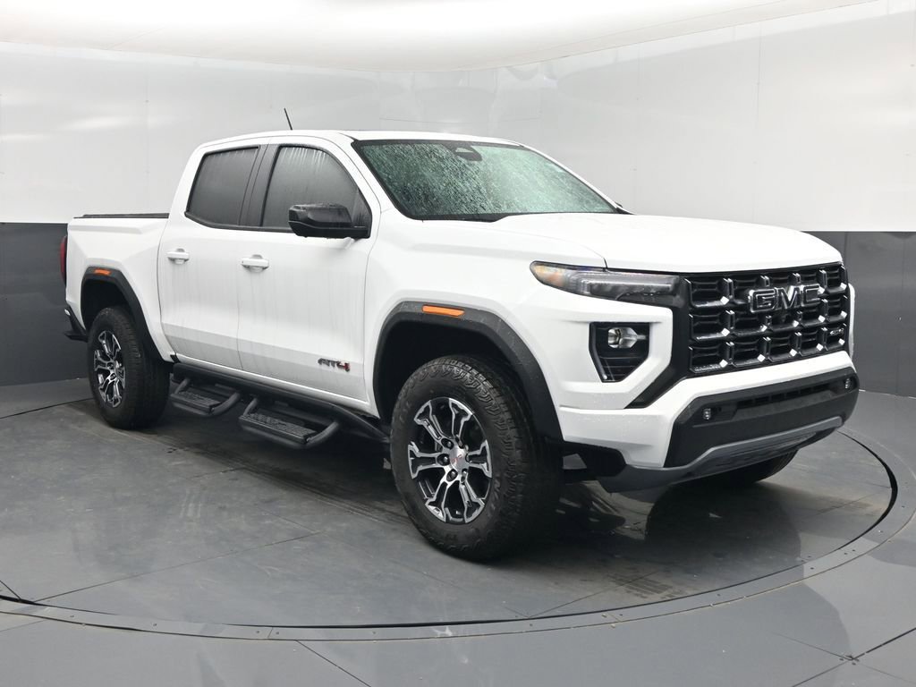 Used 2025 GMC Canyon AT4 w/ Technology Plus Package AWD/4WD image 8