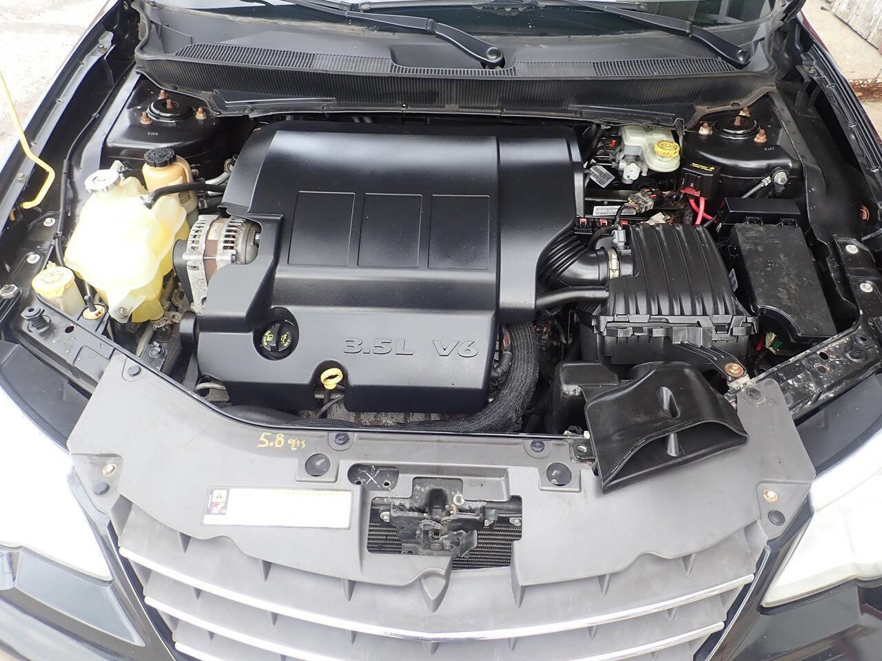 Used 2010 Chrysler Sebring Limited w/ Electronics Convenience Group image 38