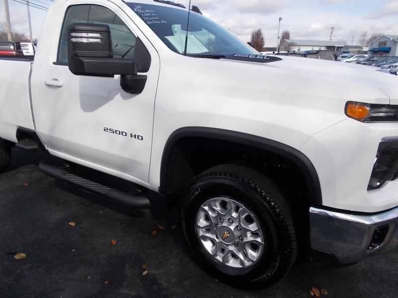 Used 2025 Chevrolet Silverado 2500 LT image 11