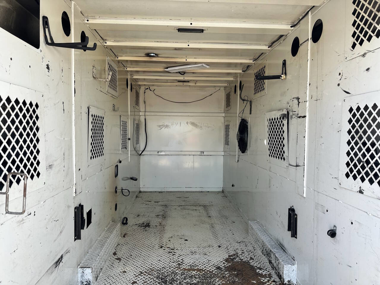 Used 2016 Chevrolet Silverado 3500 W/T image 17