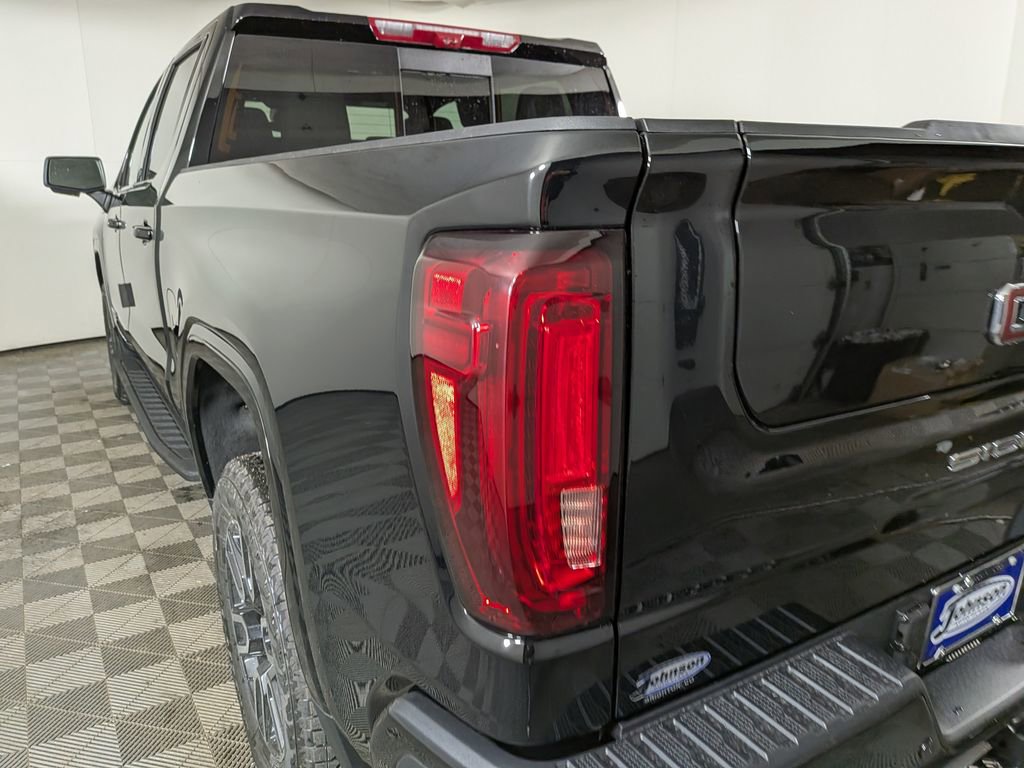 New 2026 GMC Sierra 1500 AT4 w/ AT4 Premium Package AWD/4WD image 10