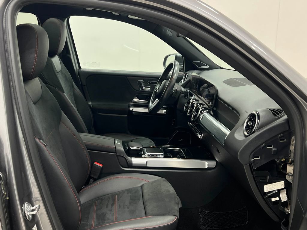 Used 2020 Mercedes-Benz GLB 250 4MATIC image 35