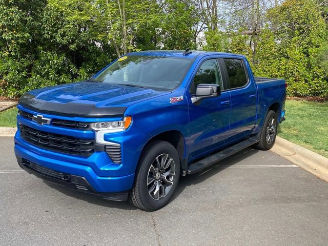 Used 2024 Chevrolet Silverado 1500 RST w/ Z71 Off-Road Package AWD/4WD image 3