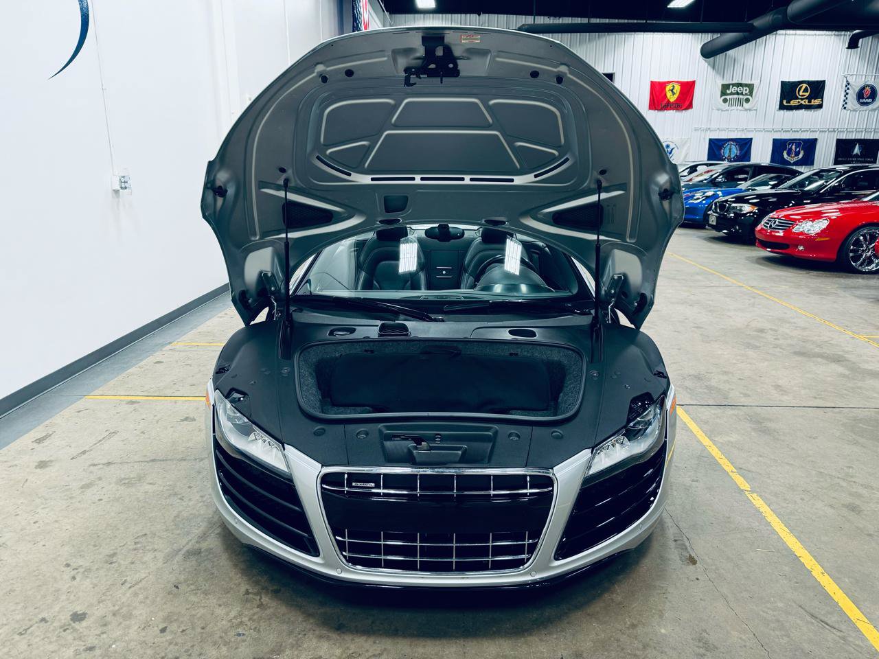 Used 2012 Audi R8 V10 w/ Enhanced Leather Pkg AWD/4WD image 16