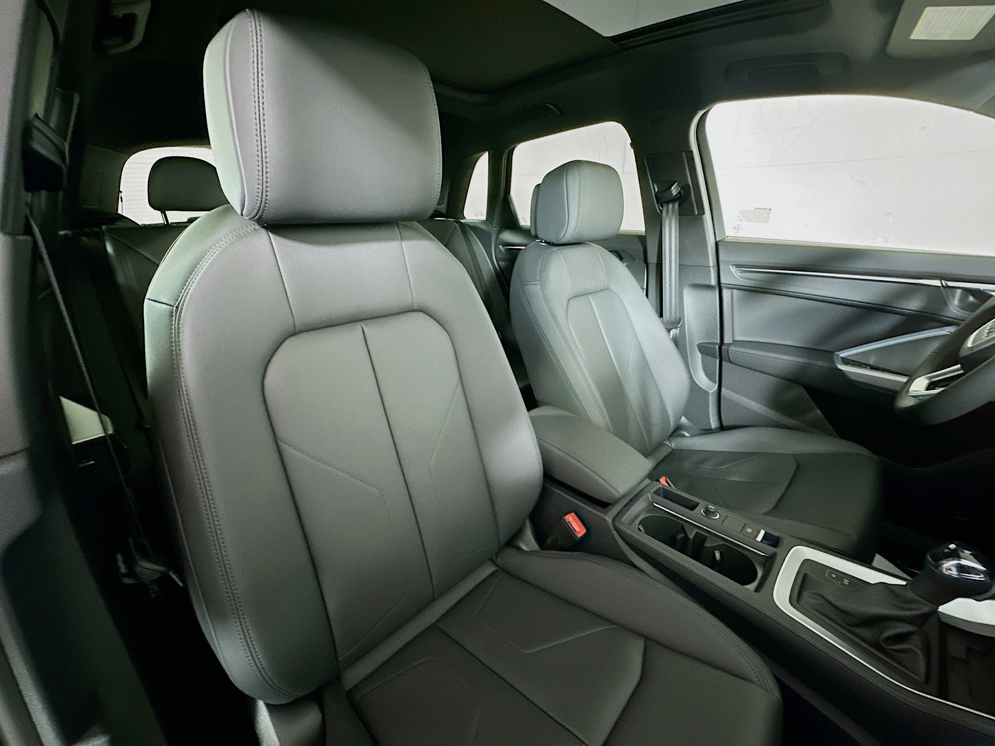 New 2025 Audi Q3 2.0T Premium image 28