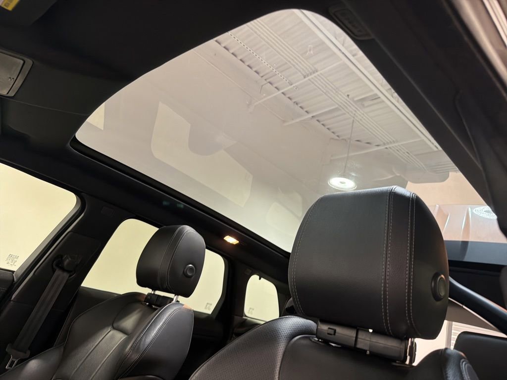 Used 2019 Land Rover Range Rover Evoque Landmark Edition AWD/4WD image 19