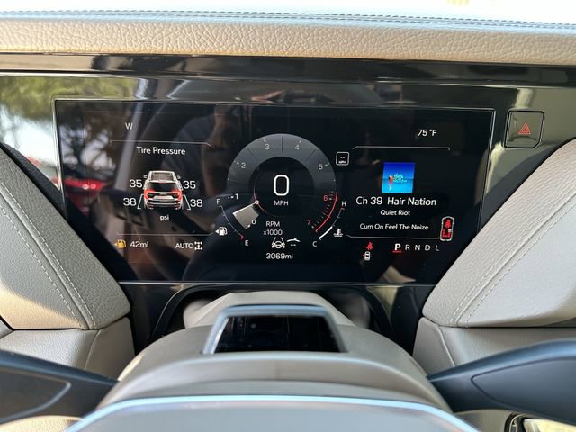 Certified 2026 GMC Yukon XL Denali w/ Denali Reserve Package AWD/4WD image 23