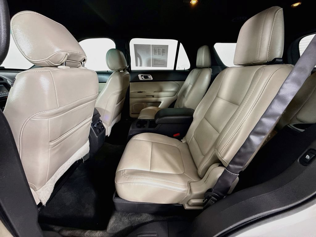 Used 2015 Ford Explorer Limited w/ Equipment Group 302A AWD/4WD image 26
