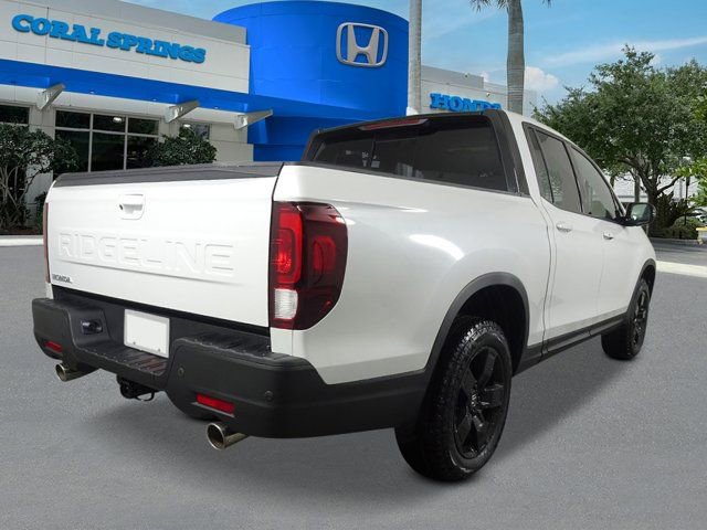 New 2025 Honda Ridgeline Black Edition image 5