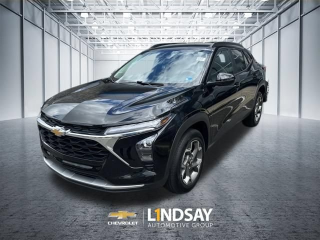Used 2025 Chevrolet Trax LT FWD image 20