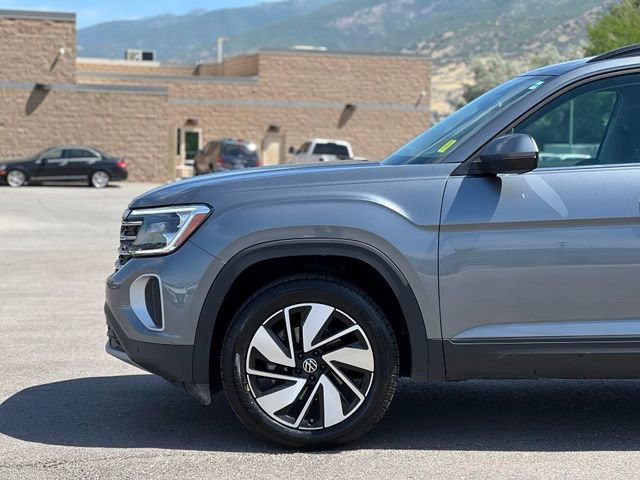 Used 2024 Volkswagen Atlas SE AWD/4WD image 11
