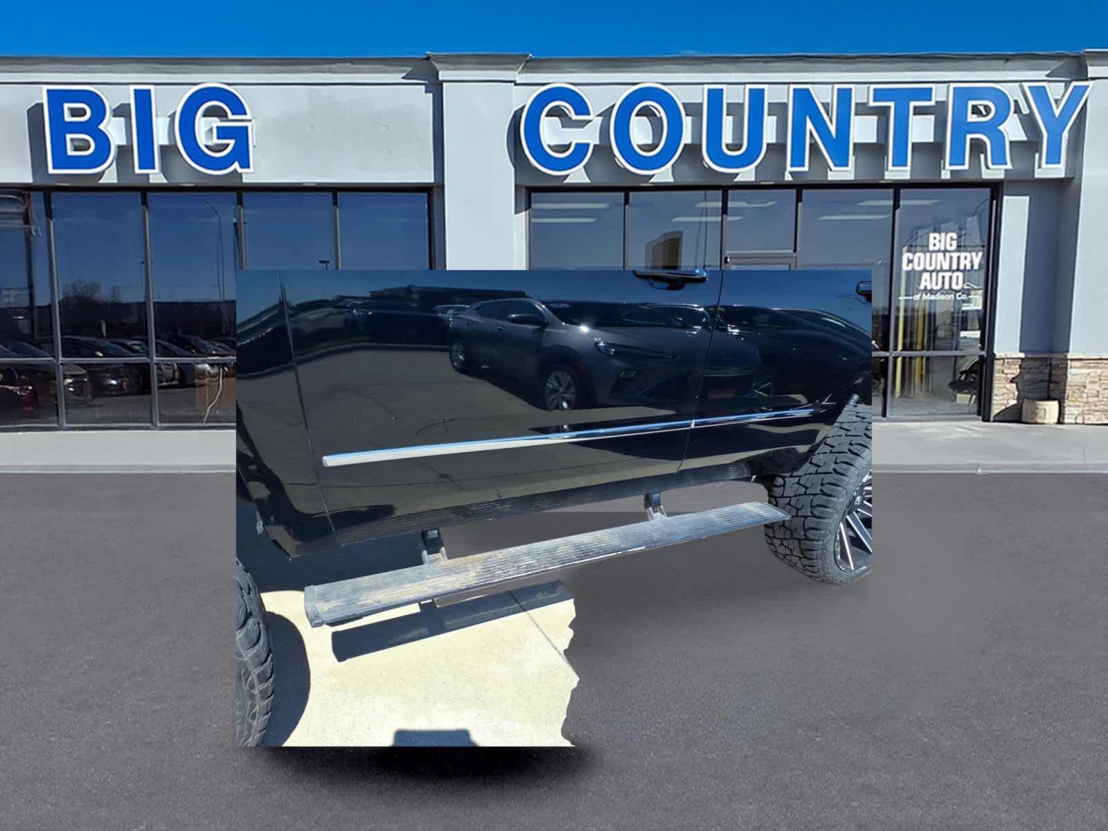 Used 2018 GMC Yukon SLT w/ Premium Edition AWD/4WD image 12