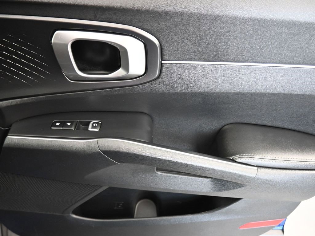 Used 2022 Kia Sorento S image 51