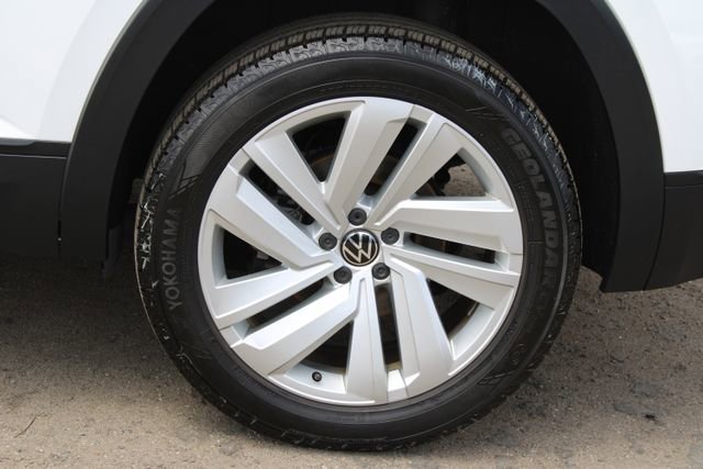 Used 2021 Volkswagen Atlas Cross Sport SE w/ Panoramic Sunroof Package AWD/4WD image 8