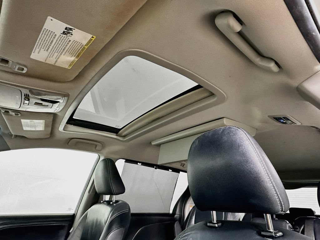 Used 2015 Toyota Sienna SE Premium FWD image 11