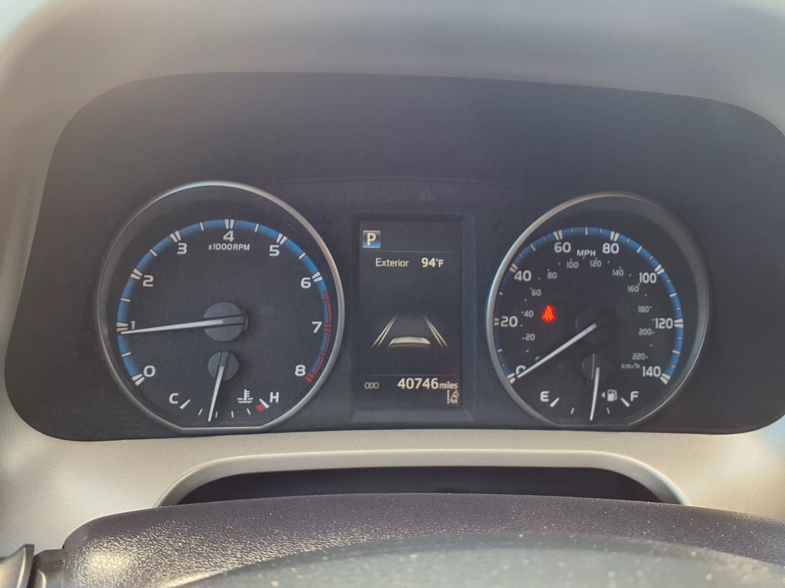 Used 2018 Toyota RAV4 LE FWD image 19