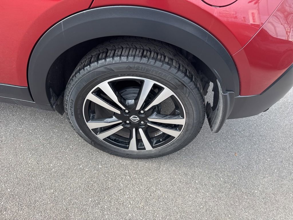 Used 2019 Nissan Kicks SR w/ SR Premium Package image 16