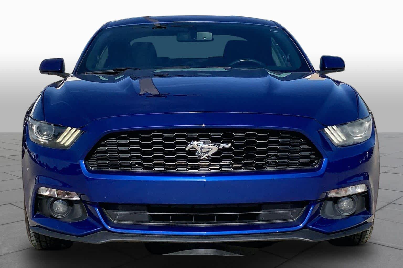 Used 2016 Ford Mustang Coupe w/ Equipment Group 051A RWD image 4
