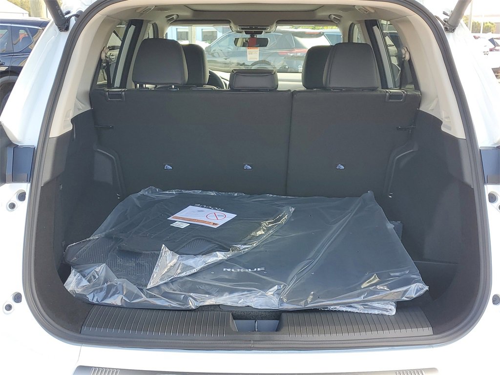 New 2026 Nissan Rogue SV image 5